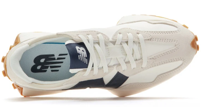 New Balance 327 'Moonbeam / Outerspace' Women's Retro Sneaker WS327KB