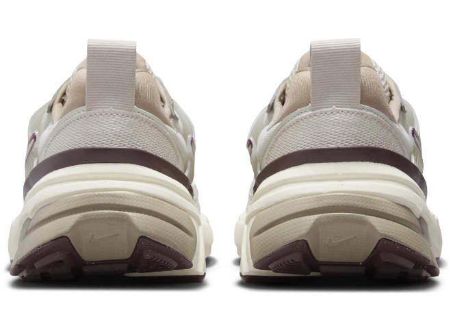 Nike V2K Run Women's Sneakers - Light Greenish Brown / Khaki / Earth