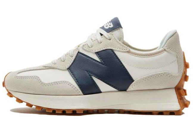 New Balance 327 'Moonbeam / Outerspace' Women's Retro Sneaker WS327KB