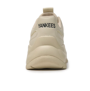 MLB Big Ball Chunky A NY Yankees Sneakers “Beige”