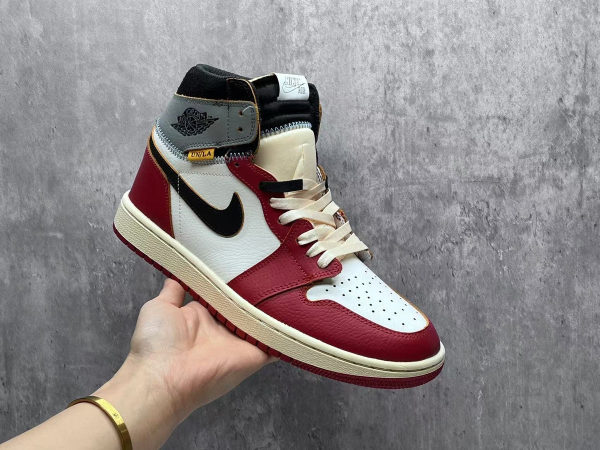 Air Jordan 1 Retro High OG "White/Black/Varsity Red"
