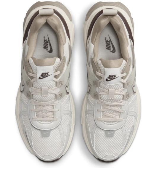 Nike V2K Run Women's Sneakers - Light Greenish Brown / Khaki / Earth